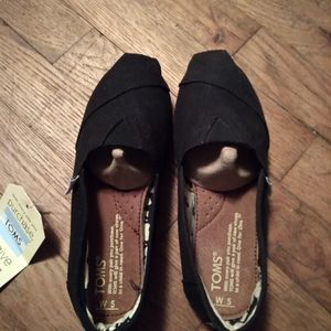 Tom's women shoes brand new